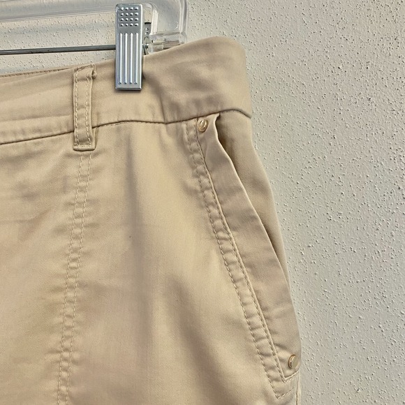 CHICO'S SIZE 1 Size Beige Luxe Ankle Crop Pants Soft Lightweight - Picture 8 of 11
